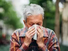 Resultado de imagem para Gripe em Idosos: Um Perigo Silencioso que Exige Atenção
