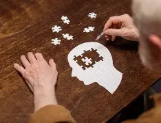 Resultado de imagem para Pandemia acelerou envelhecimento cerebral, aponta estudo