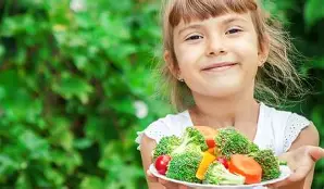 Resultado de imagem para Alimentação Infantil: A Base da Saúde por Toda a Vida