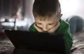 Resultado de imagem para O Impacto do Uso Excessivo de Telas em Crianças de Até Seis Anos: Um Alerta Urgente para Famílias e Educadores